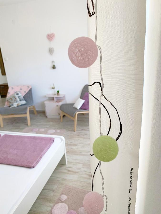 Apartment GardenView - New! Krk Town Buitenkant foto