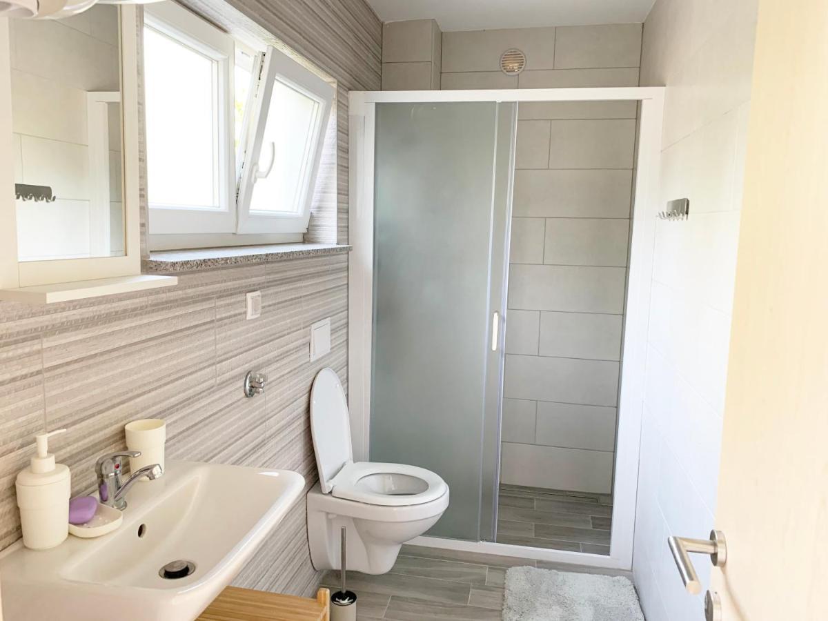 Apartment GardenView - New! Krk Town Buitenkant foto