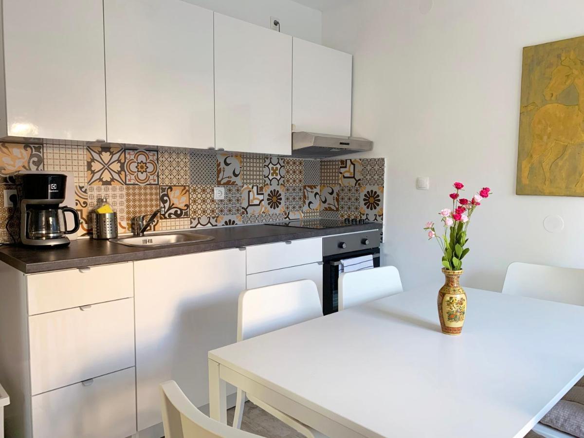 Apartment GardenView - New! Krk Town Buitenkant foto