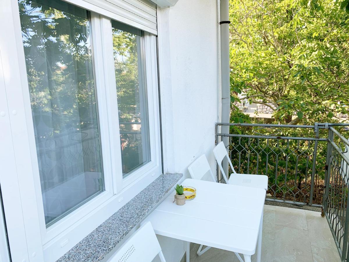 Apartment GardenView - New! Krk Town Buitenkant foto