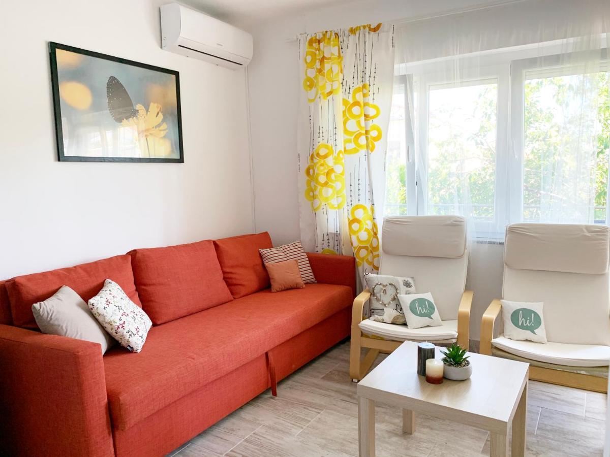 Apartment GardenView - New! Krk Town Buitenkant foto